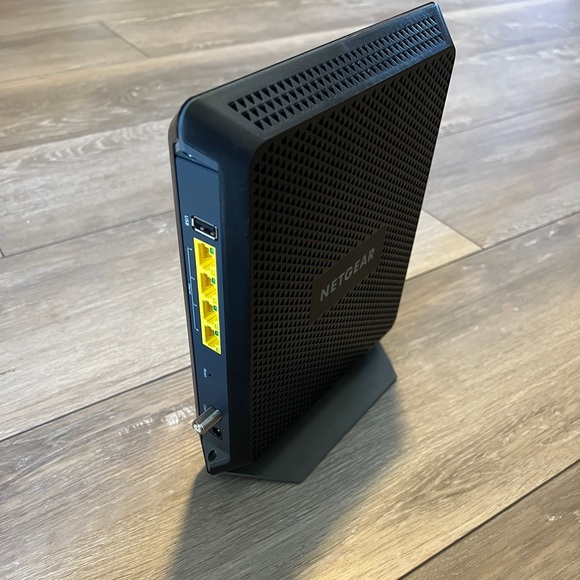 netgear Other - Netgear Nighthawk Cable Modem WiFi Router